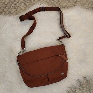 Lululemon festival bag